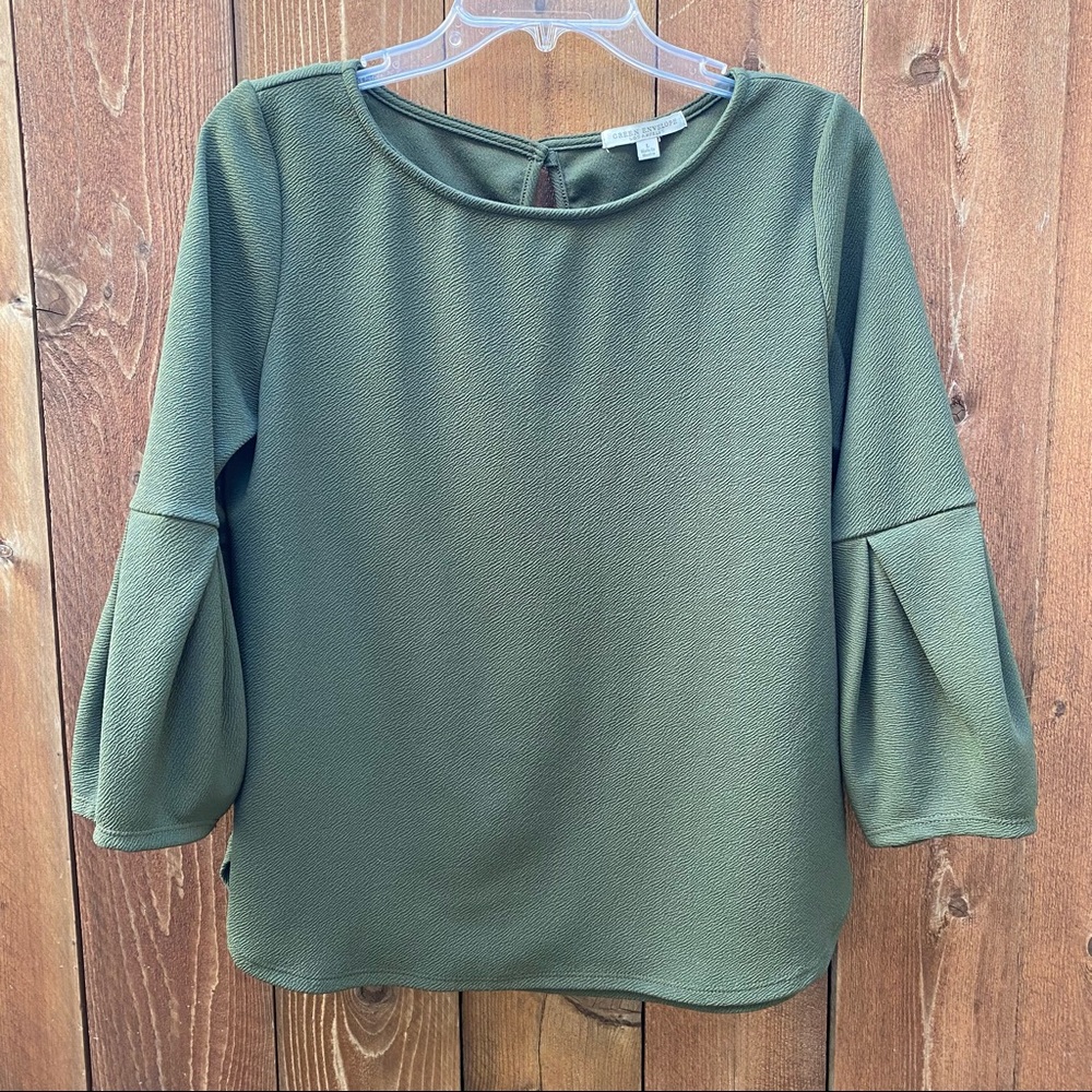 Textured Green Envelope balloon sleeve blouse